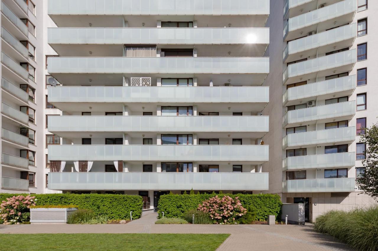 Osiedle Intenso Warszawa Wola By Noclegi Renters Luaran gambar