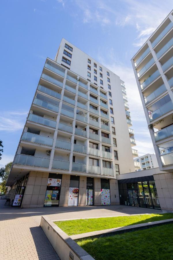 Osiedle Intenso Warszawa Wola By Noclegi Renters Luaran gambar